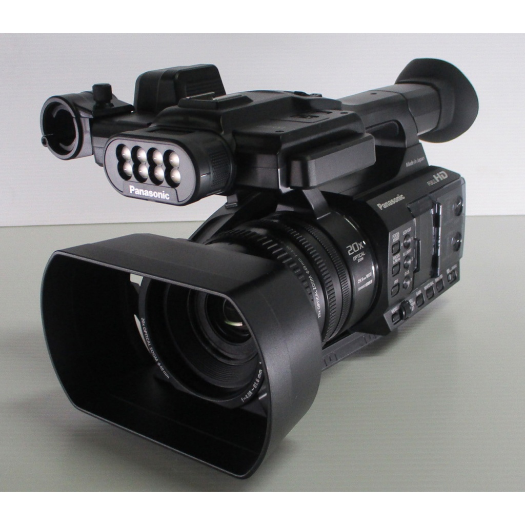panasonic業務用ビデオカメラAG-HVX200【ゴム部分の劣化あり】 - 映像機器